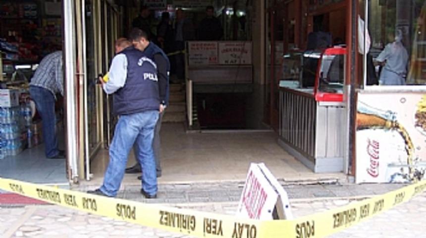 &Ccedil;arşı ortasında silahlı &ccedil;atışma