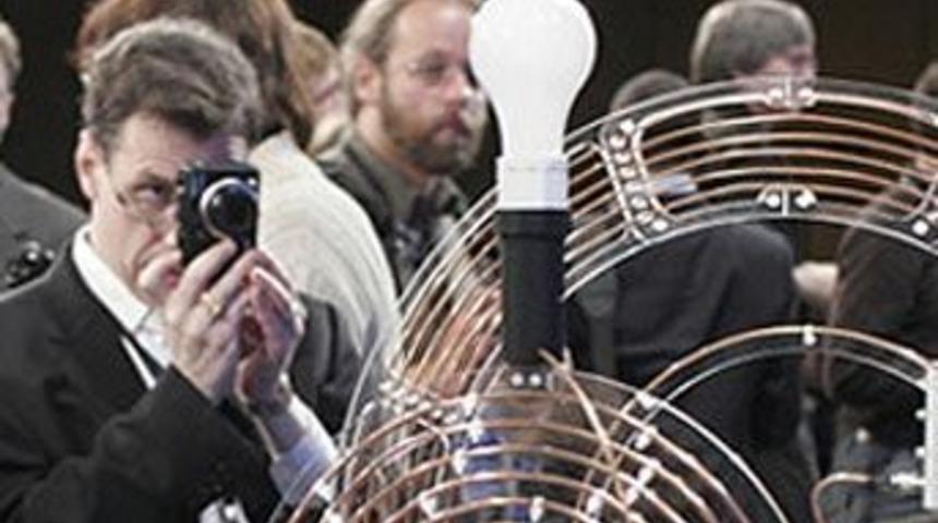 D&uuml;nyayı değiştirecek buluş: Kablosuz elektrik!