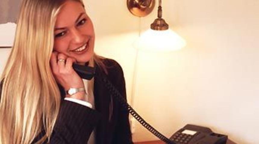 Telefonda g&uuml;l&uuml;mseyerek konuşmak işe yarıyor