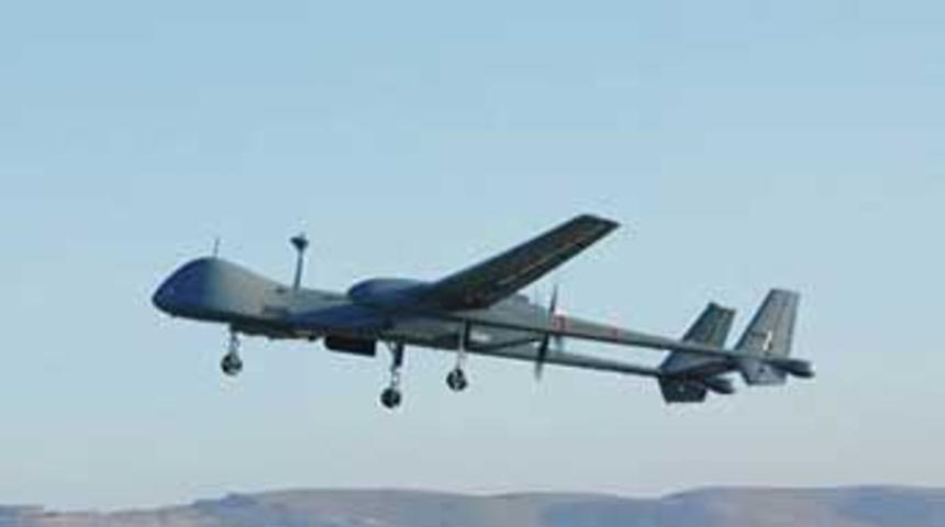 İran, insansız bir keşif uçağı imal etti
