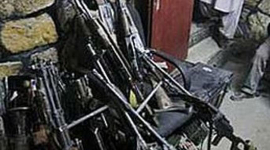 Kuzey Irak'tan gelen hurdadan cephanelik &ccedil;ıktı