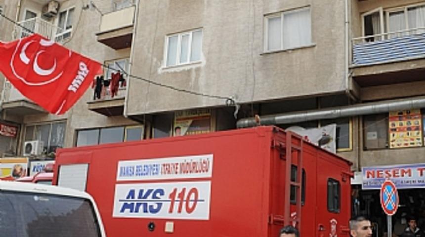 Polisten ka&ccedil;arken asans&ouml;r boşluğuna d&uuml;şt&uuml;  