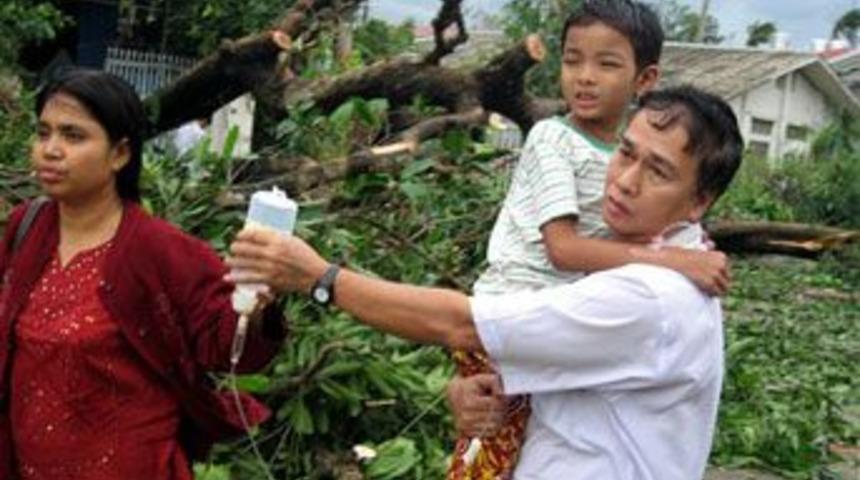 Ban, Myanmar'da incelemelerde bulunuyor