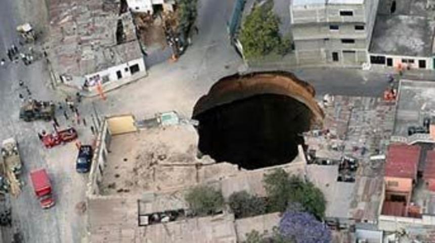 Yery&uuml;z&uuml;ndeki &ccedil;ukurlar