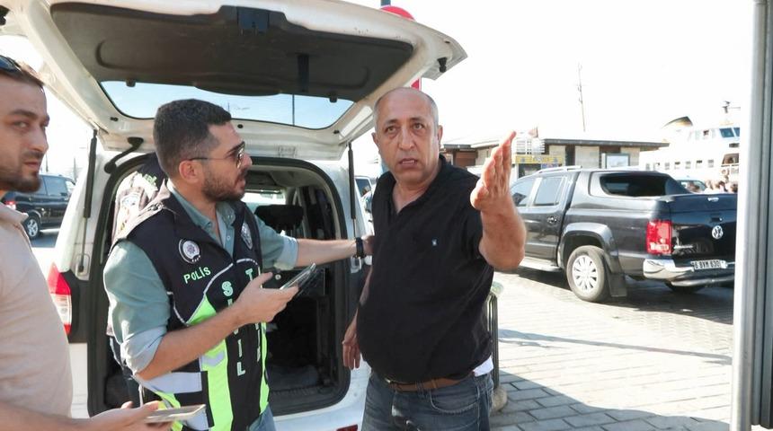 Ceza yazılan taksici hem polisle hem basınla tartıştı: Ben artist miyim?
