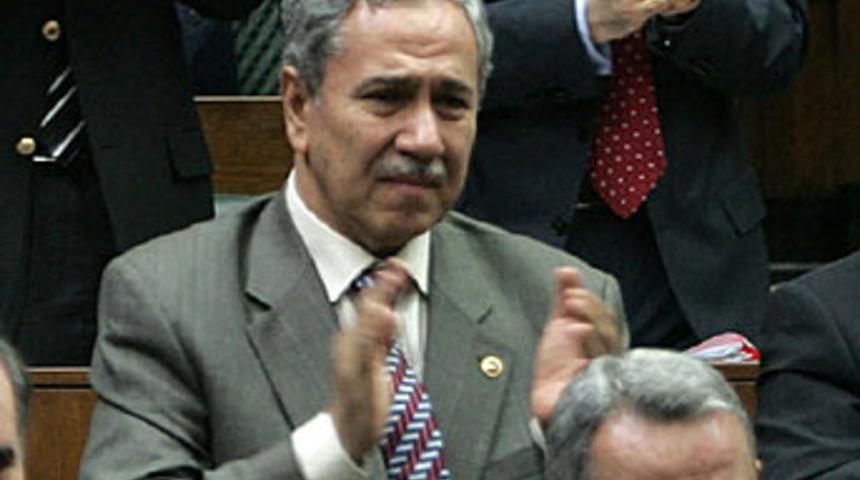 İktidarların el değiştirmesi kanlı olmamalıdır