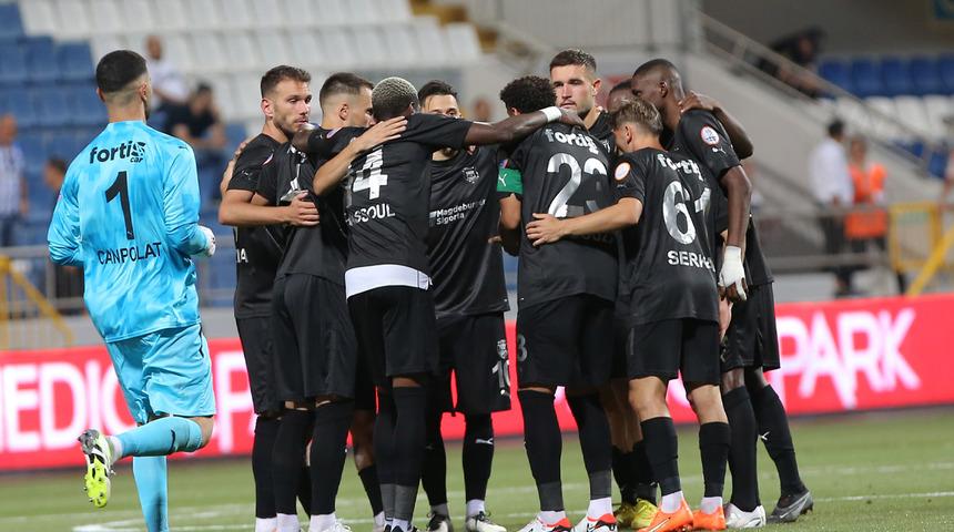 Beşiktaş'ı penaltıyla yıkan Pendik yine sahnede! Kasımpaşa deplasmanından 1 puanla döndüler