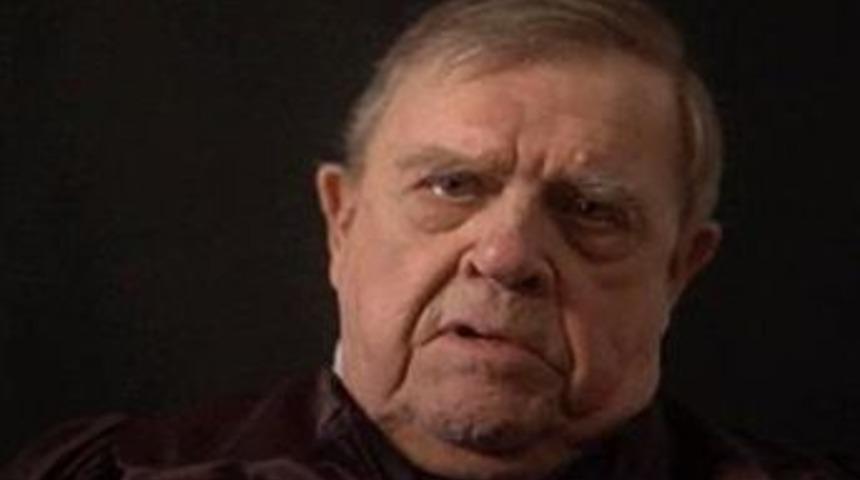 Amerikalı akt&ouml;r Pat Hingle &ouml;ld&uuml;