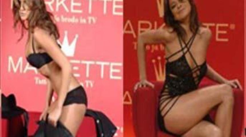 Canlı yayında soyundu