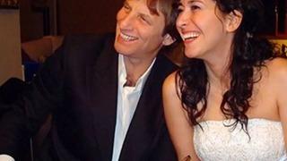 Kaya Çilingiroğlu’nun eski eşi Feraye Tanyolaç yıllara meydan okuyor! Oğluyla pozuna beğeni yağdı