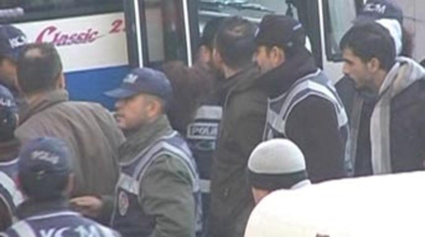 Eskişehir'de 6'sı doktor, 13 kişi tutuklandı