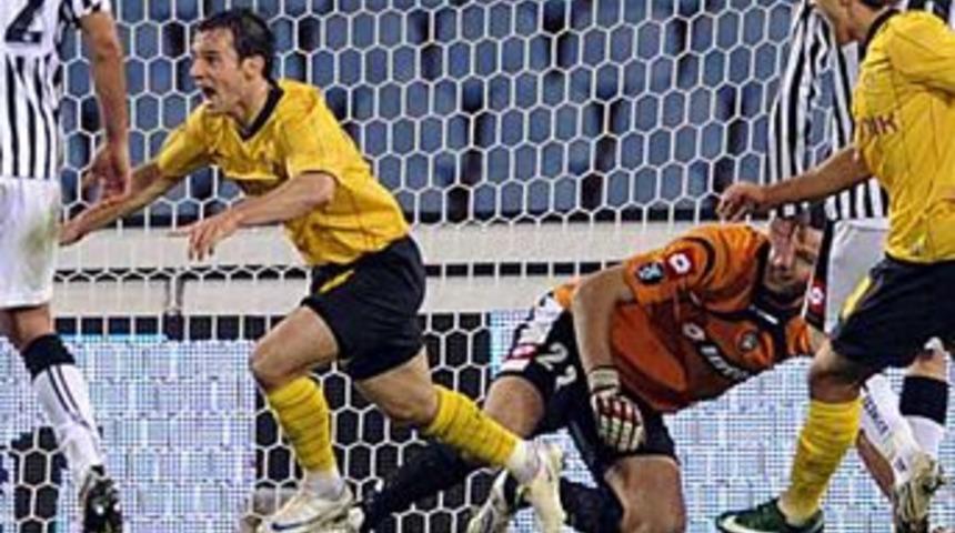 Attığı golle minik taraftarın hayatını kurtardı!