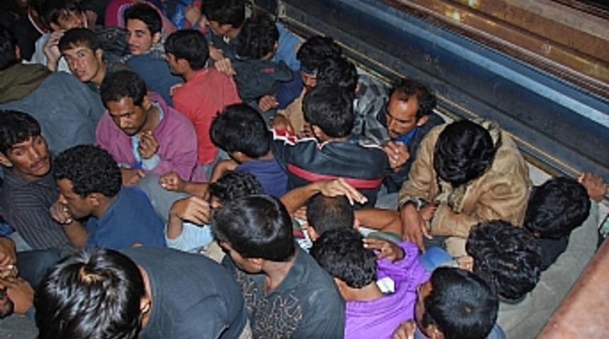 164 ka&ccedil;ak taş ocağında saklandı