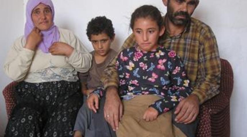 Annesi ile aynı yaşta!