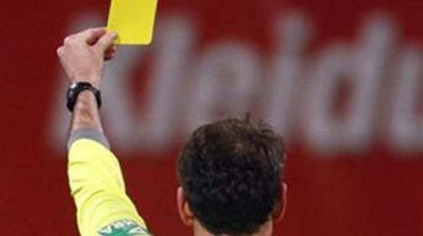 Hakemler itina ile k&uuml;f&uuml;r &ouml;ğreniyor!