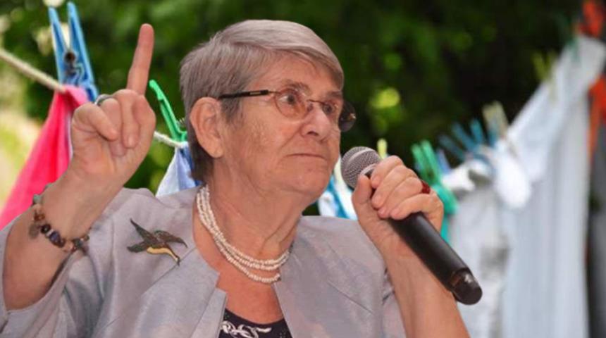 Canan Karatay "Tehlikeli, çöpe atın" diyerek uyardı! Bakın çamaşırlarını nasıl yıkıyormuş