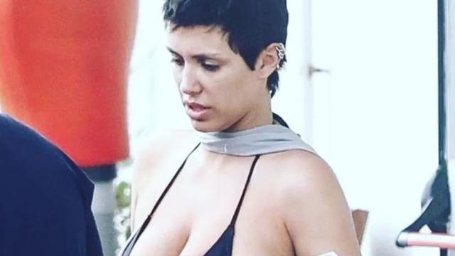 Sokak tarzına tepki yağmıştı! Kanye West'in karısı bu sefer de göğüslerini sergiledi