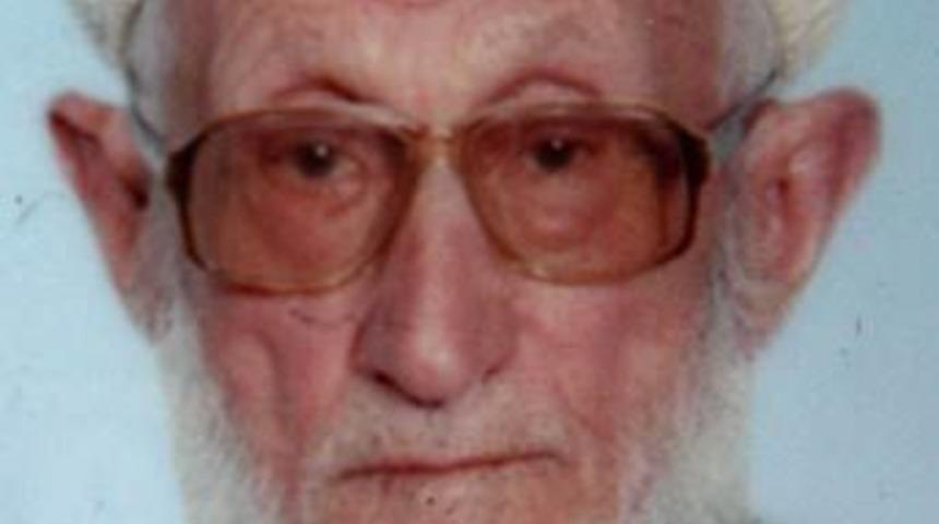 Sinek savaşı yaşlı adamı canından etti