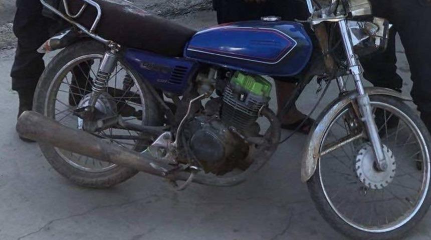 Otoparktan 3 motosiklet çalan şüpheliler yakalandı