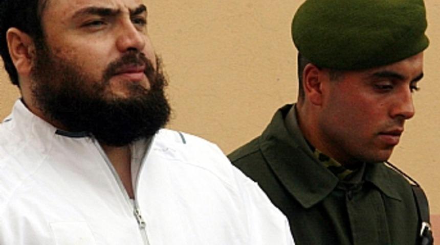 Cezaevinde oru&ccedil; tutan Sakka hastalandı