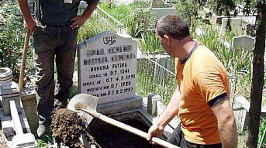 Mezarı babalık testi i&ccedil;in a&ccedil;ıldı
