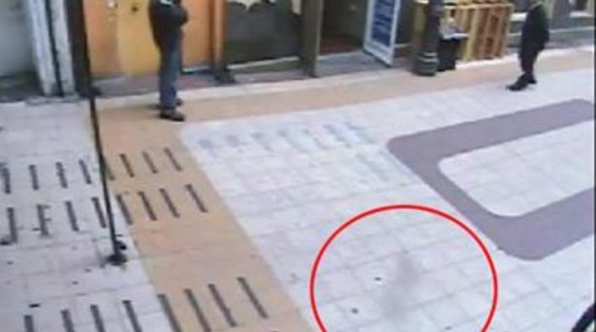 Minik hayalet alışverişte