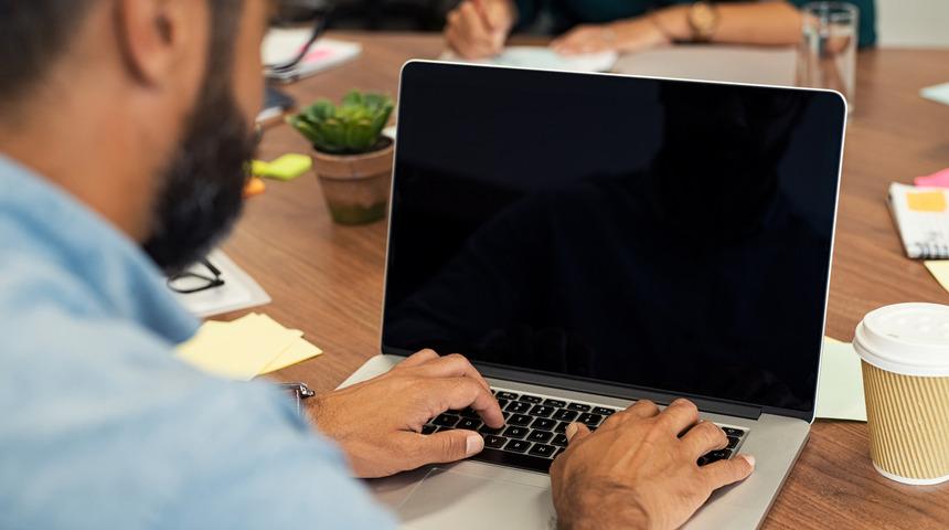 Siyah ekran sorunu ve çözümü: Bilgisayar açılırken siyah ekranda kalıyor!