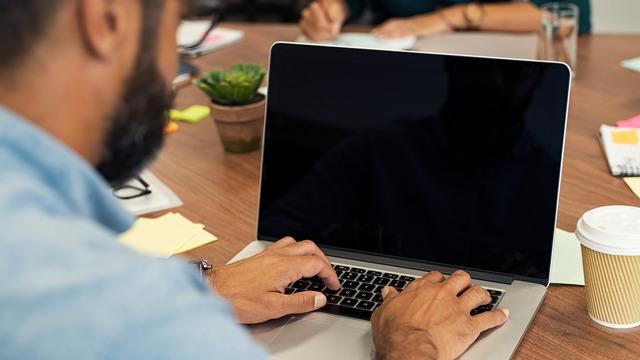 Siyah ekran sorunu ve çözümü: Bilgisayar açılırken siyah ekranda kalıyor!