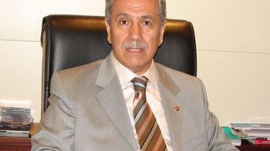 Arın&ccedil;, karar g&uuml;n&uuml;nden memnun