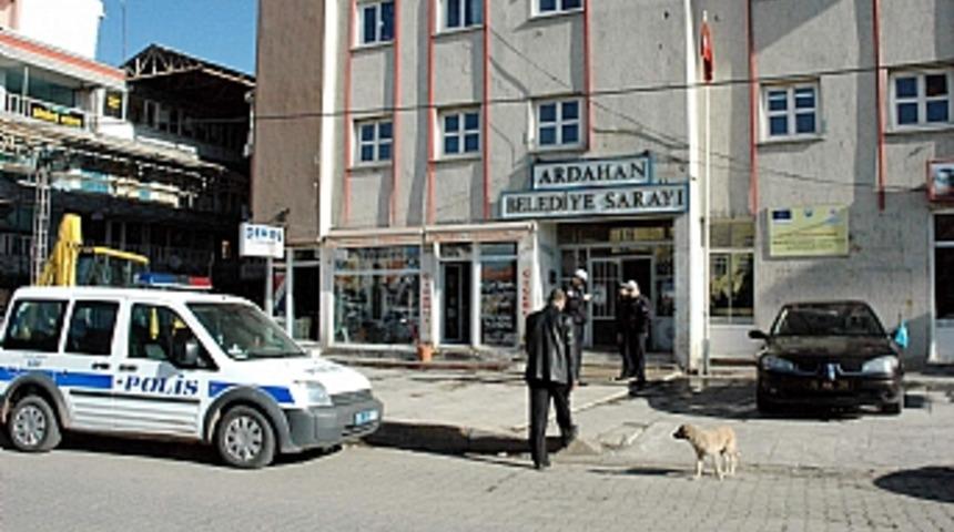 Mali Şube, Ardahan Belediyesi'nde arama yapıyor