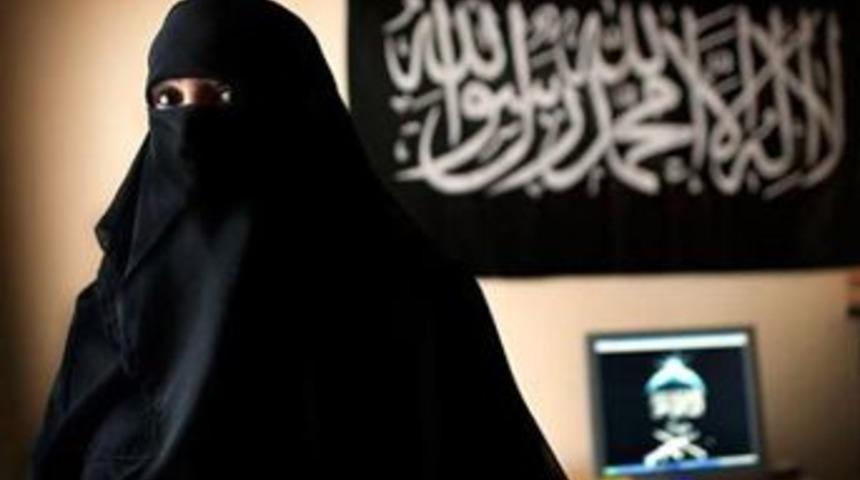 D&uuml;nyanın en tehlikeli kadını