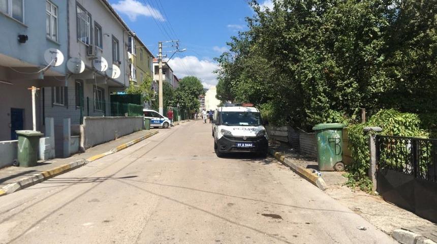 Abi-kardeş arasında silahlı çatışma! Sokak ortasında birbirlerine kurşun yağdırdılar