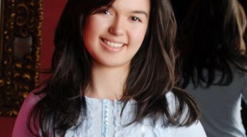 Ece ilk kez g&ouml;zlerini a&ccedil;tı