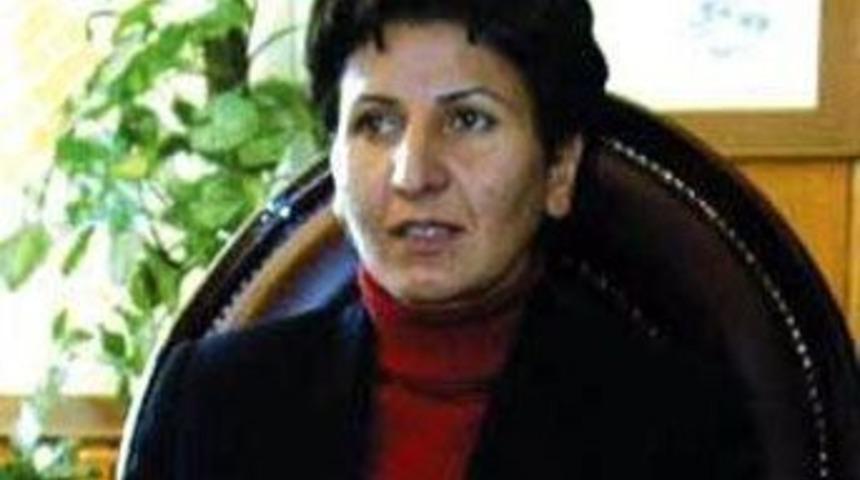 DTP'li başkanın aracına kimlik kontrol&uuml;