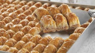 Gelinim Mutfakta yeni gelin baklavası nasıl yapılır, malzemeleri neler? Ev yapımı kolay ve pratik baklava tarifi!
