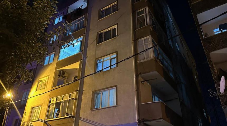 İstanbul'da korkunç olay! Cinnet getiren adam dehşet saçtı, cansız bedenleriyle karşılaştılar