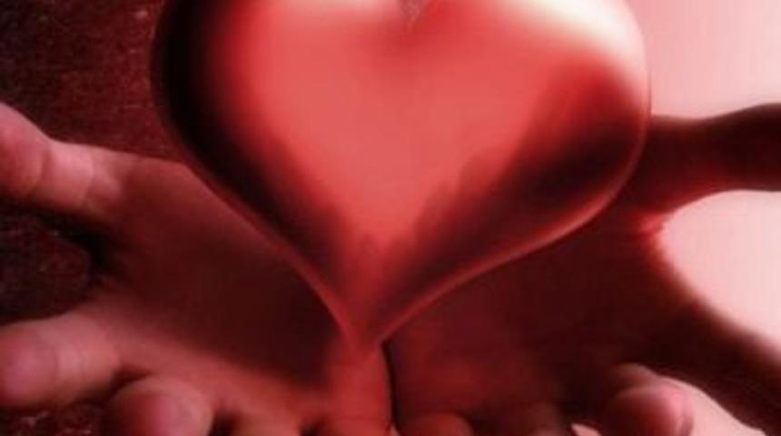 Sevgililer G&uuml;n&uuml; vir&uuml;slerine dikkat