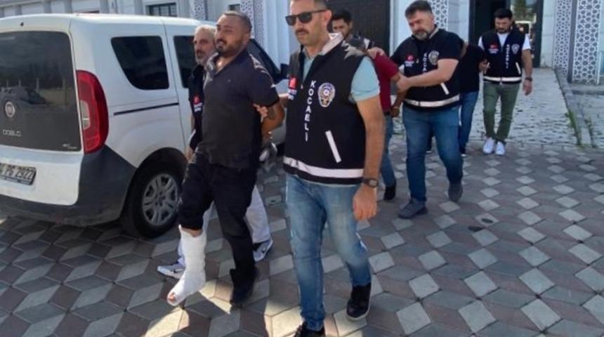 Kocaeli'de bir kişinin öldüğü bıçaklı kavgaya ilişkin 3 kişi tutuklandı