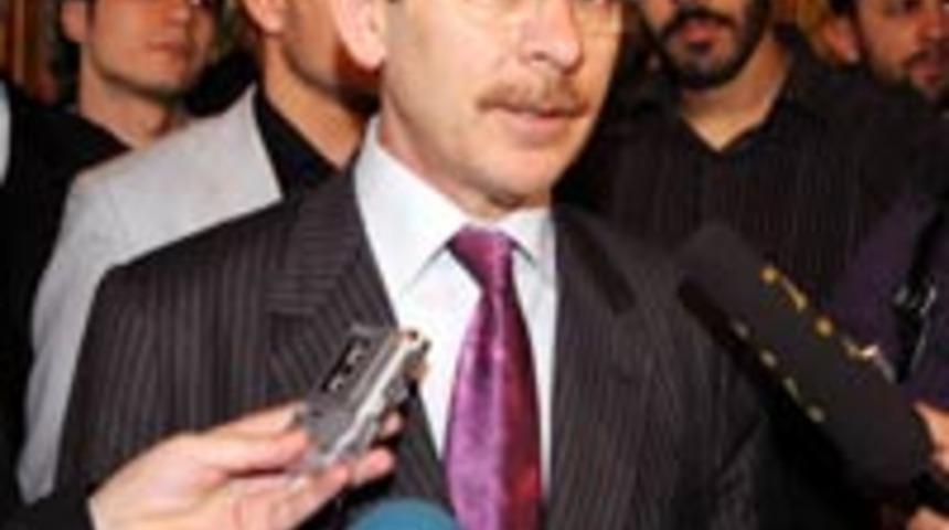 Abd&uuml;llatif Şener: "Kapatma davası ekonomiyi etkilemez"