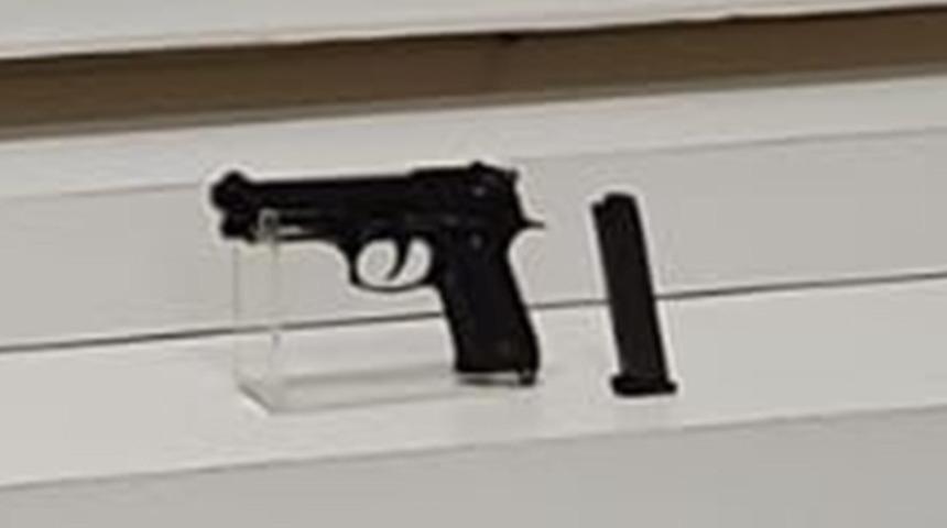 15 Temmuz Demokrasi Otogarı'nda silahla havaya ateş a&ccedil;an ş&uuml;pheli yakalandı