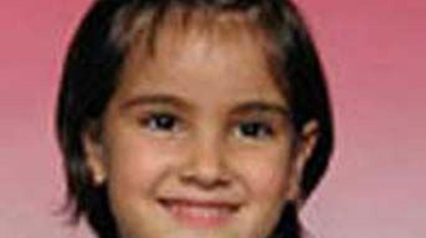 Fıtık ameliyatı olan 8 yaşındaki &ccedil;ocuk &ouml;ld&uuml;