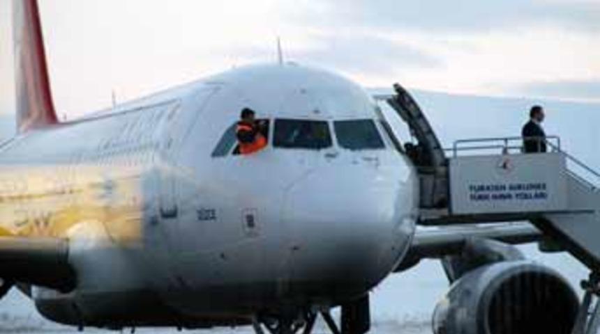 U&ccedil;ak bileti alıp, otob&uuml;sle gittiler