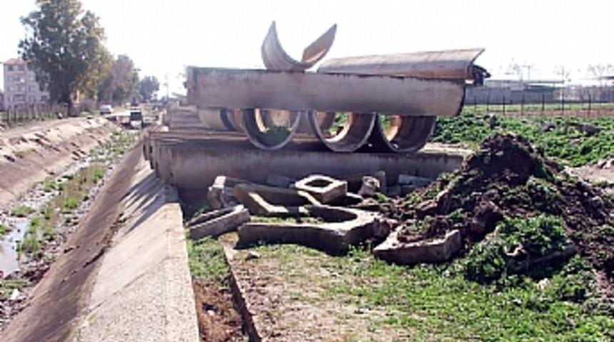 Patlayıcıların PKK'ya ait olduğu sanılıyor