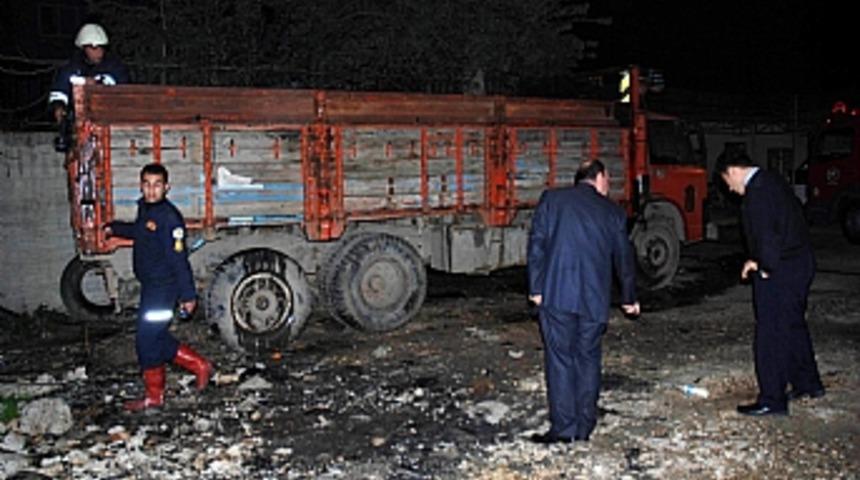 Nakliyat garajına bombalı saldırı