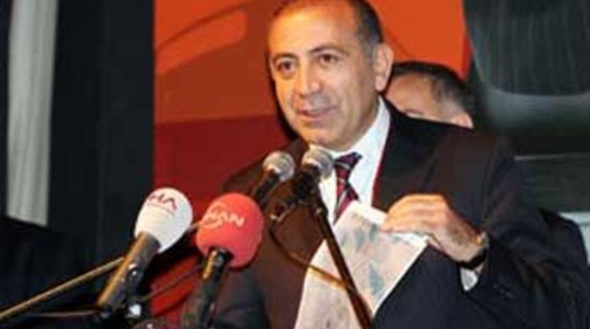 CHP'de liste huzursuzluğu s&uuml;r&uuml;yor