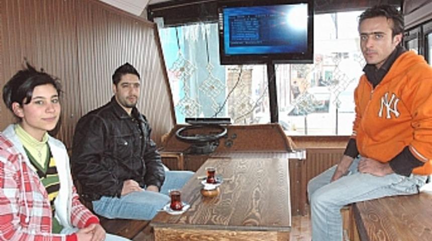 Van'da ilk y&uuml;r&uuml;yen kafe 