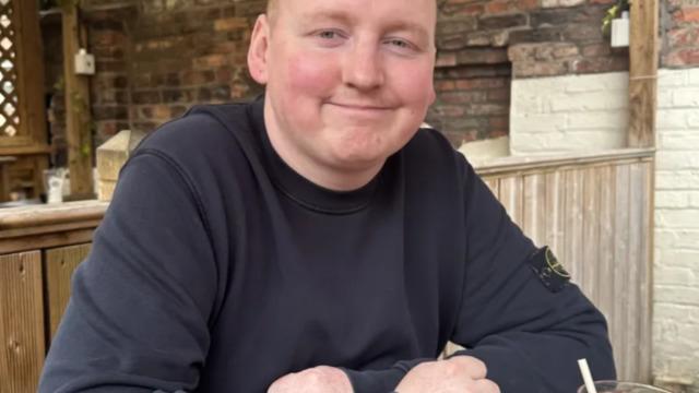 Normal bir şekilde zili çaldılar! Kapıyı açan ev sahibinin yüzüne kimsayal madde sıkıp öldürdüler