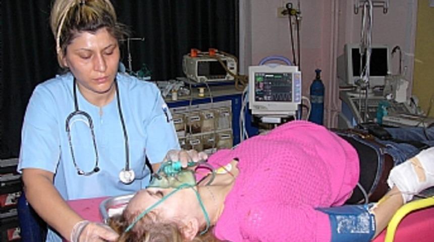 Otomobil şarampole yuvarlandı