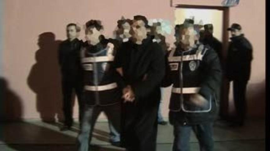 Ergenekon Operasyonu'nda 5 tutuklama