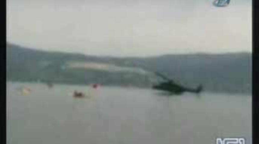 İtalyan ordusuna ait helikopter d&uuml;şt&uuml;: 7 &ouml;l&uuml;